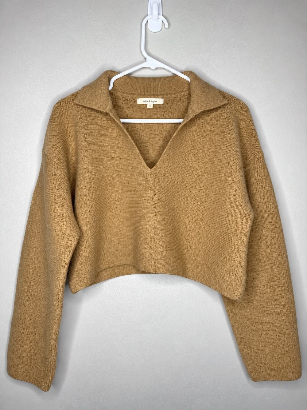 Ecote Camel Tan Cropped Collared Knit Sweater Medium V Neck